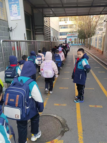清晨的入校路,藏着成长的序章 第 1 张 清晨的入校路,藏着成长的序章 第 1 张