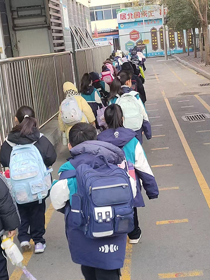 清晨的入校路,藏着成长的序章 第 2 张 清晨的入校路,藏着成长的序章 第 2 张