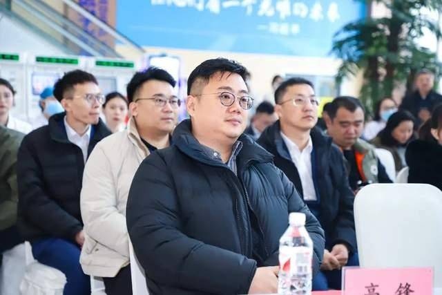鲁南眼科成人验光配镜门诊盛大开诊,携手蔡司开启视觉新篇章 第 3 张 鲁南眼科成人验光配镜门诊盛大开诊,携手蔡司开启视觉新篇章 第 3 张