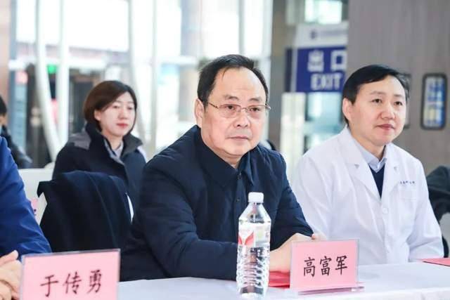 鲁南眼科成人验光配镜门诊盛大开诊,携手蔡司开启视觉新篇章 第 9 张 鲁南眼科成人验光配镜门诊盛大开诊,携手蔡司开启视觉新篇章 第 9 张