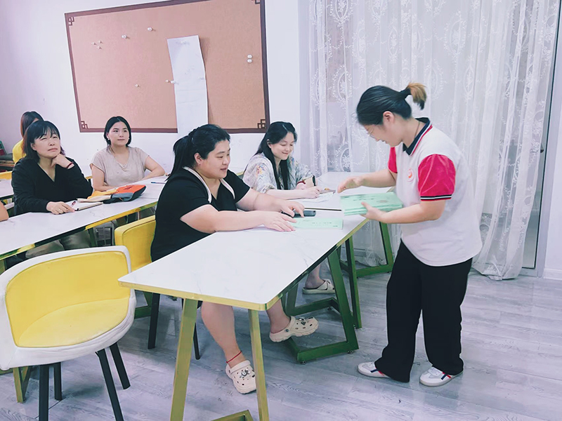 东来尚城社区共创服务站宝妈课堂 第 4 张 东来尚城社区共创服务站宝妈课堂 第 4 张