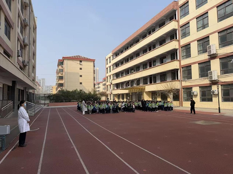 消防演练筑防线,安全意识记心间——临沂北园路小学春季消防疏散演练圆满完成 第 5 张 消防演练筑防线,安全意识记心间——临沂北园路小学春季消防疏散演练圆满完成 第 5 张
