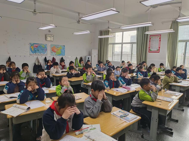 护眼有章法,明眸伴成长---临沂北园路小学眼保健操规范开展 第 3 张 护眼有章法,明眸伴成长---临沂北园路小学眼保健操规范开展 第 3 张