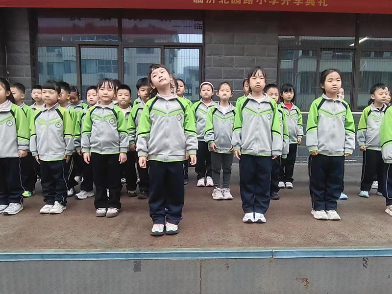清明不止追思,让敬意化成前行的力量 第 1 张 清明不止追思,让敬意化成前行的力量 第 1 张